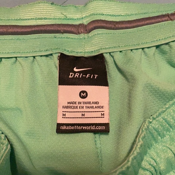 NIKE Elite Dri-fit basketball shorts. - Picture 4 of 4